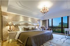 Deluxe Mountain-view Queen Room