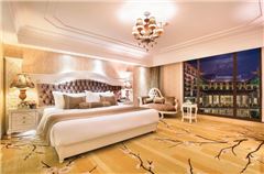 Deluxe Garden-view Queen Room