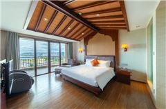 Grand Sea-View Suite