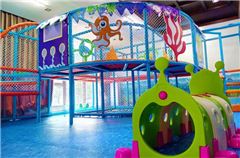 Aire de jeux pour enfants / club pour enfants