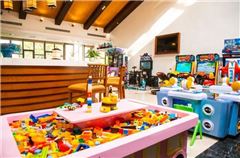 Aire de jeux pour enfants / club pour enfants