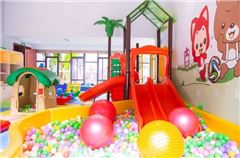 Aire de jeux pour enfants / club pour enfants