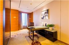 Executive Deluxe River-view Queen Room