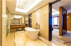 Executive Deluxe River-view Queen Room
