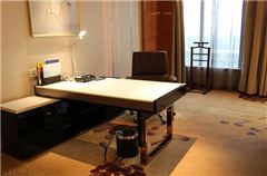 Executive Deluxe City-view Queen Room