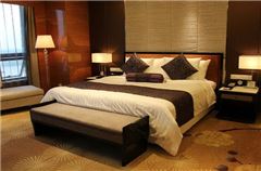 Executive Deluxe City-view Queen Room