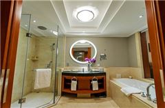 Deluxe River-view Twin Room
