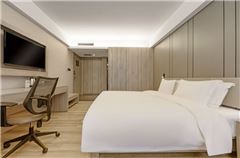 Wooden Queen Room