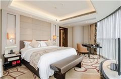 Deluxe River-view Suite