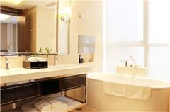 Deluxe River-view Standard Room