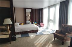 Huibin building Deluxe Family Room