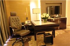 Executive Queen Room