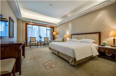 Business Queen Room
