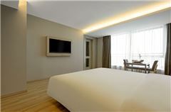 Executive Queen Room