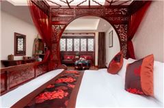 Deluxe River View Supreme Queen Room