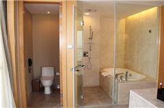 Executive Queen Room