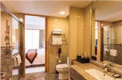 Business Queen Room