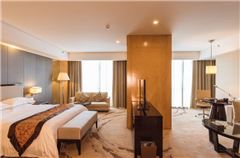 Executive Queen Room
