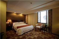 Business Queen Room