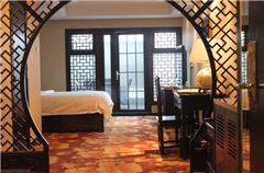 Deluxe Courtyard Room