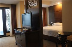 Deluxe Courtyard Room
