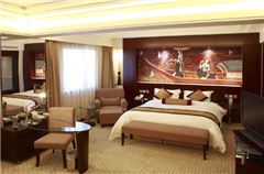 Executive Deluxe Suite