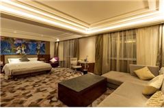 Executive Deluxe Suite
