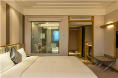 Elegant Queen Room