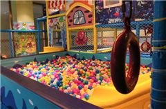 Aire de jeux pour enfants / club pour enfants