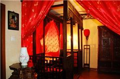 Chinese Deluxe Honeymoon Room