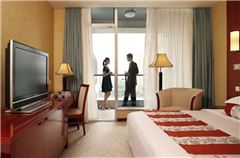 Panoramic Room