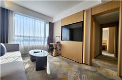 Luxury Suite