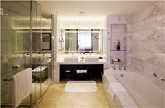 Executive Queen Room