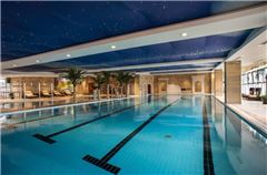 piscine intérieure