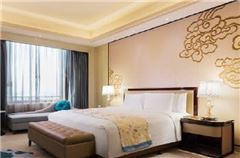 Executive Deluxe Queen Room
