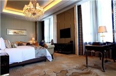Executive Deluxe Queen Room