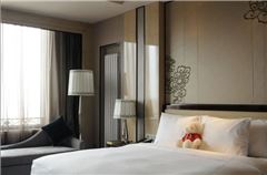 Executive Deluxe Queen Room