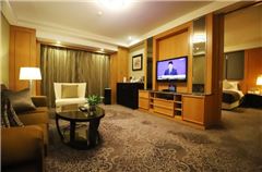 Executive Deluxe Suite