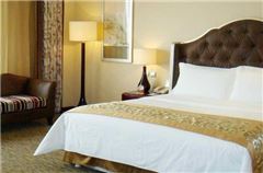 Executive Deluxe Queen Room