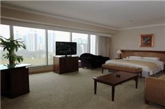 Panoramic Room