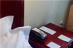 Business Queen Room