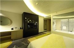 Arc-shaped Deluxe Room