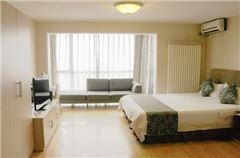 Business Queen Room