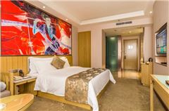 Luxury Queen Room