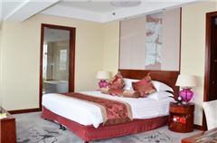 Executive Lake-view Suite