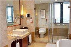 Executive Lake-view Suite