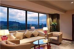 Lake-view Suite