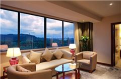 Lake-view Suite