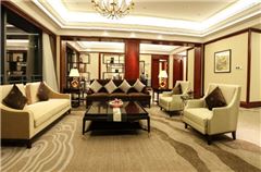 Superior Deluxe Lake-view Suite