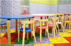 Parco giochi per bambini / miniclub